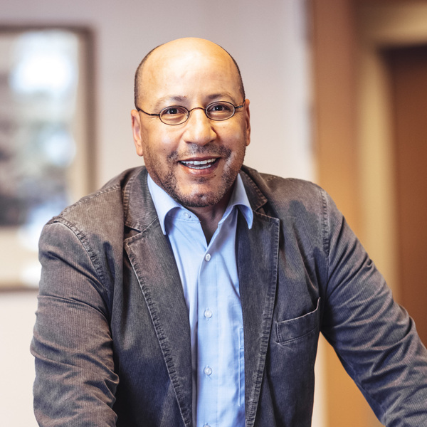 Prof. Dr Mouez Khalfaoui
